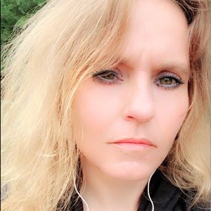 Meet your Posher, Tonya